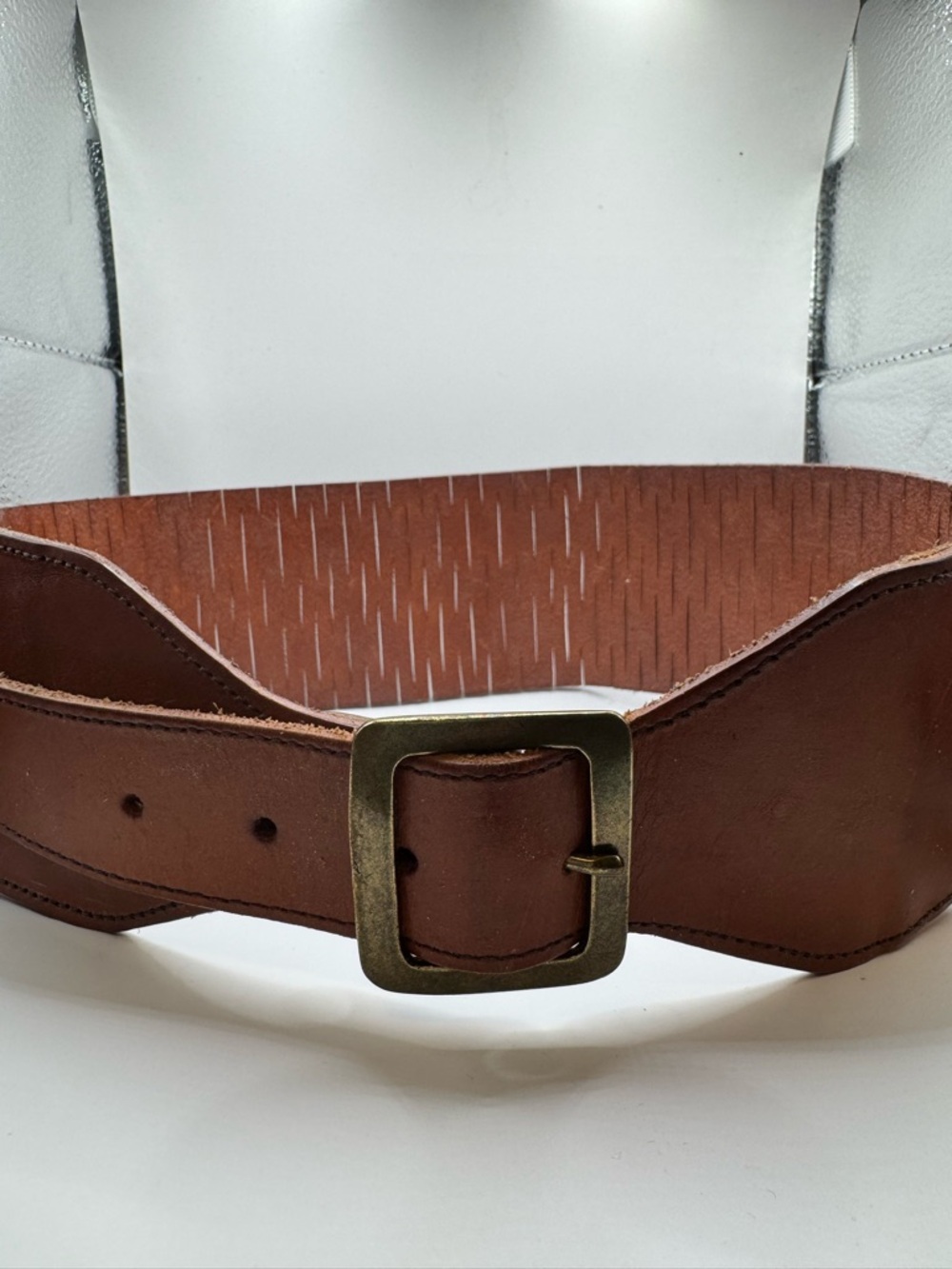 Classic Brown Leather Women’s belt